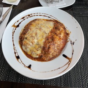 Lasagna de carne gratinada