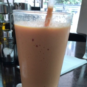 licuado de papaya con leche