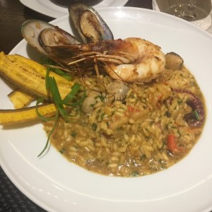 Risotto frutti di mare en salsa verde