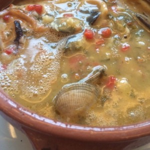 Mariscos al ajillo