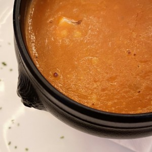 Sopa de Tomate con Queso de Cabra (gluten free si la pide sin crutones)