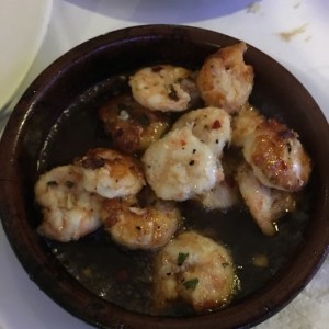 camarones al ajillo