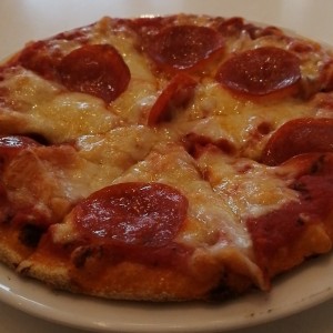 Pizza de pepperoni personal