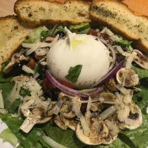 Ensaladas - Burrata Salad