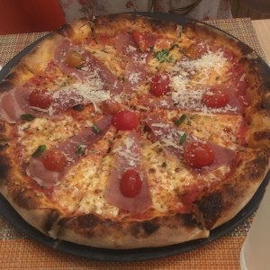 Pizzas Especiales - Dolomiti 14.50$-28$