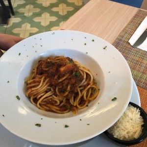 spaguetti a la bolognesa - menu infantil