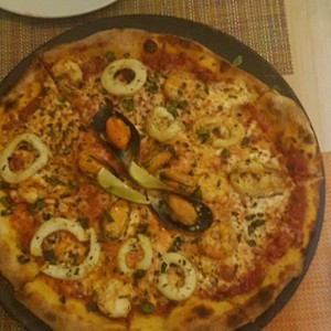 Pizzas Especiales - Frutto di mare 
