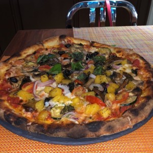 Pizzas Tradicionales - Vegetariana 12$-24$