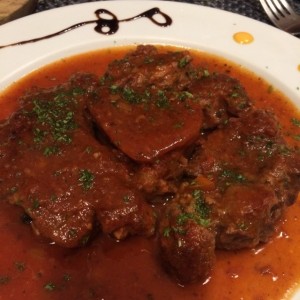 Ossobuco de Res con Linguini a la Crema