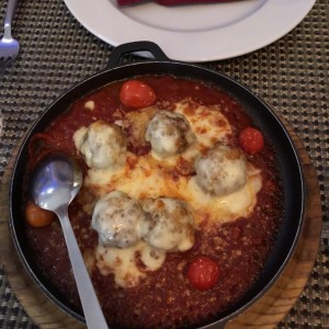 Albondigas de res y cerdo