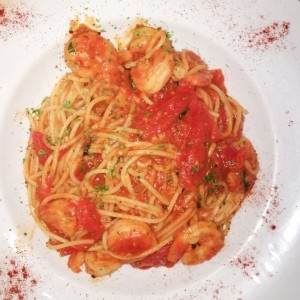 Spaghetti con camarones