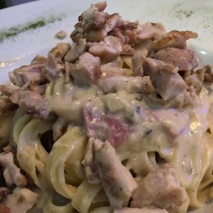 Fettuccini a la Strega Con Pollo