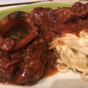 Ossobuco de Res con Linguini a la Crema ?