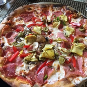 pizza 4 estaciones extra de aceitunas verdes