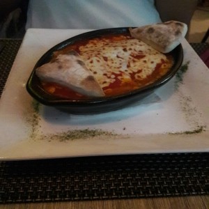 Lasagna de carne bolognesa
