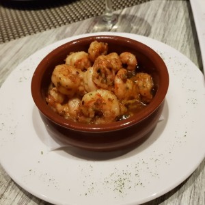 Camarones al Ajillo