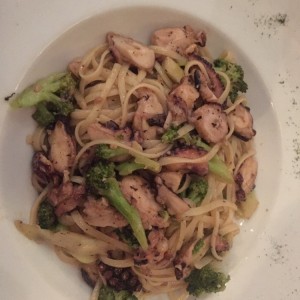 fettuccine con pulpo al olio