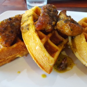 Waffles con pollo 