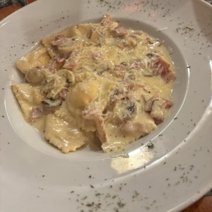 Ravioli de Pollo a la Boscaiola