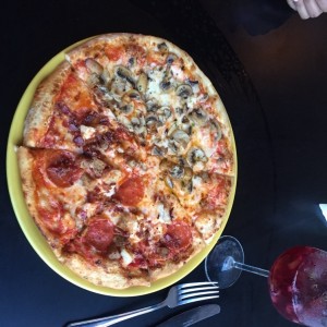 pizza en combinacion 