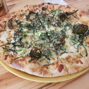 green manchego pizza
