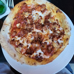 pizza cuatro carnes