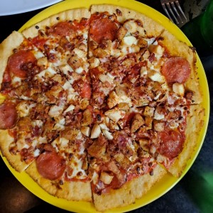 Pizza 4 carnes GF