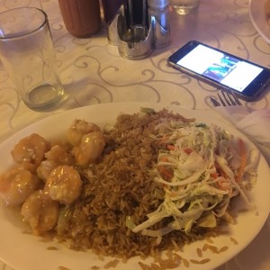 camarones al ajillo con arroz frito