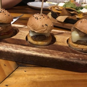trio de hamburguesas