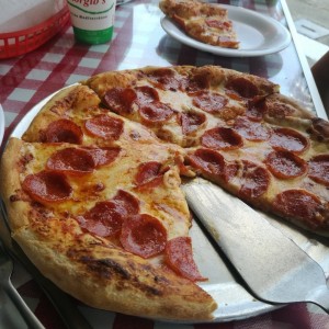Pizza de pepperoni (regular) 