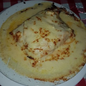 Lasagna de pollo gratinada