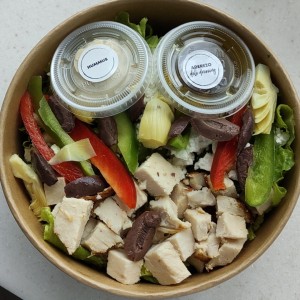 Board's Head Greek Chicken Salad