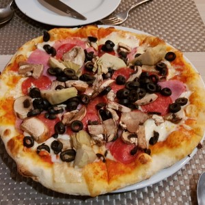 Pizza Capricciosa