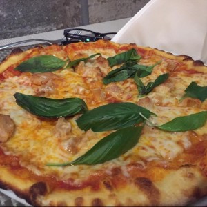 Pizza Margarita con Pollo