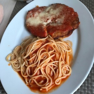 Pollo a la Parmigiana con Spaghetti