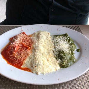 trio de raviolis