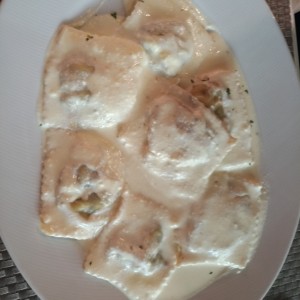 raviolis de espinacas con queso feta