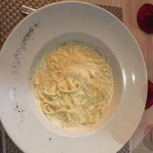 spaguetti quatro formaggio