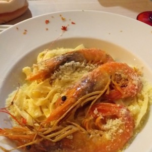 fettucine con langostinos