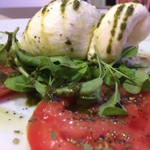 Antipasti - Burrata italiana