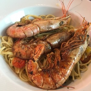 linguine con langostinos al oleo