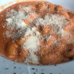 Gnocchi con Salsa Rosada