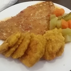 filete de Corvina con patacones