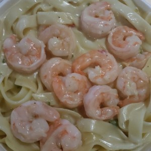 Fettuccini con Camarones