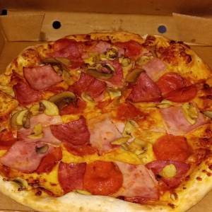 Pizza especial Giorgios 