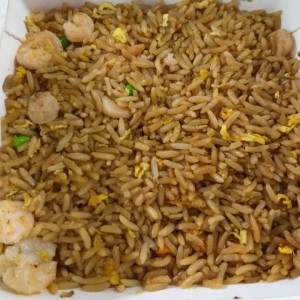 arroz frito con camaroncitos
