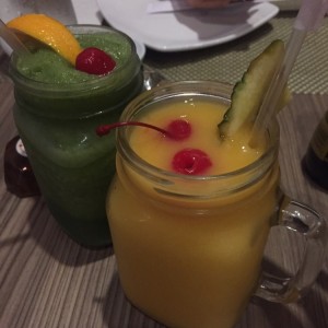 limonada con hierbabuena y jugo de mango