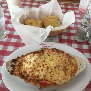 Lasagna y Pan de Ajo