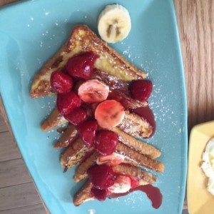 Tostadas francesas con fresas