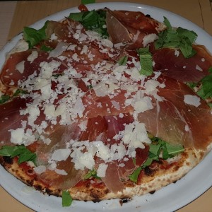 pizza Moderna con extra de prosciutto 